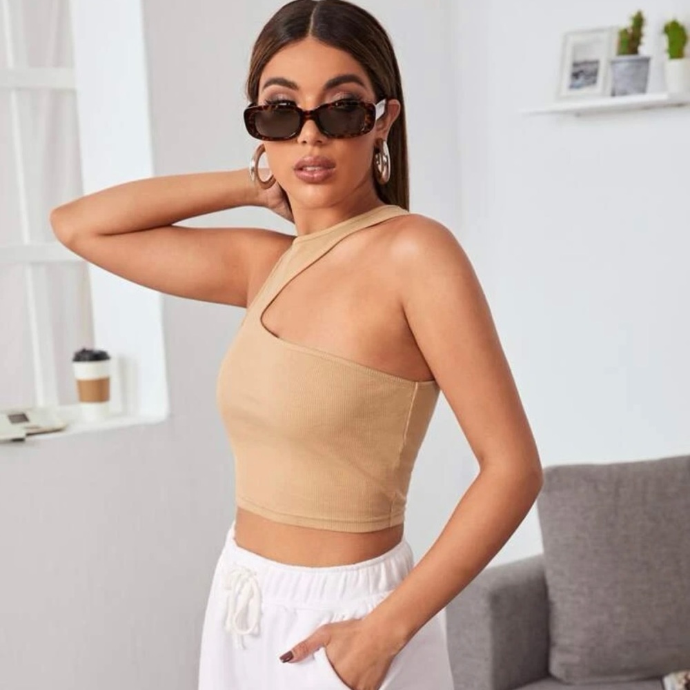 Shoulder Crop Top - Picture 6 of 7